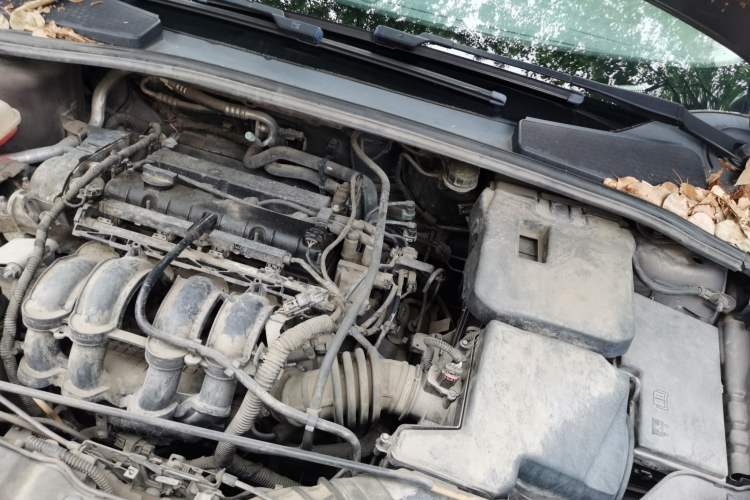Used Ford Focus 2012 Sedan 1.6L Automatic Comfort Model Engine Bay Left