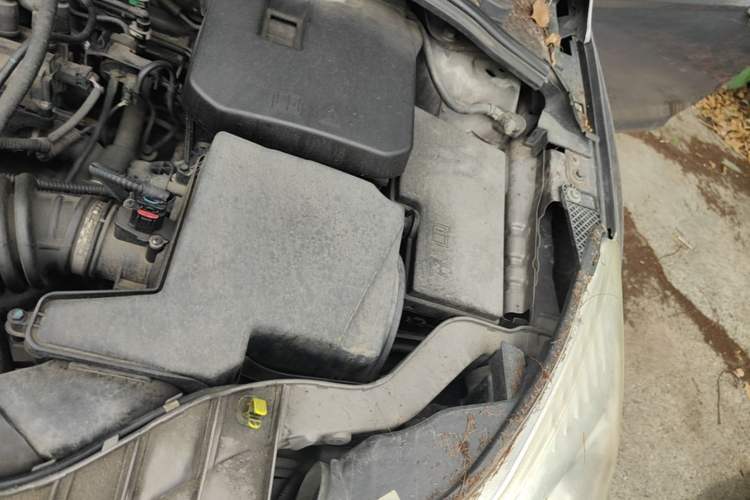 Used Ford Focus 2012 Sedan 1.6L Automatic Fashion Edition Engine Bay Left