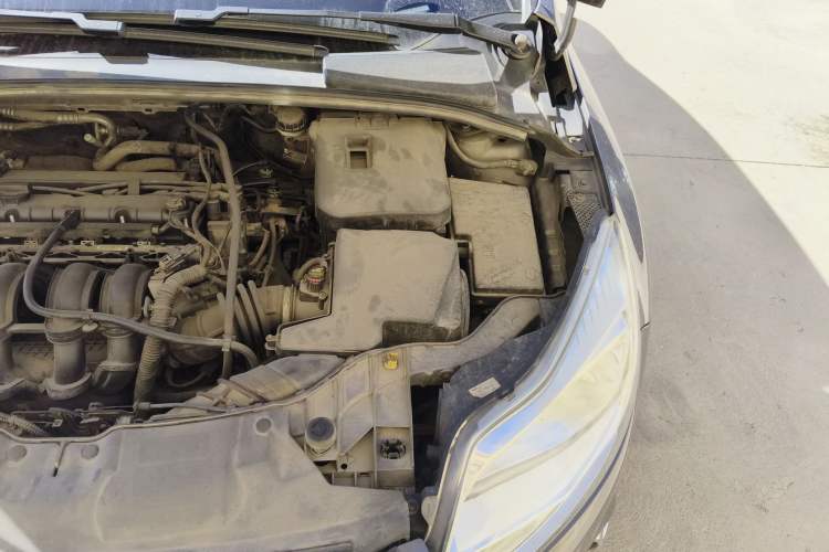 Used Ford Focus 2012 Sedan 1.6L Automatic Fashion Edition Engine Bay Left