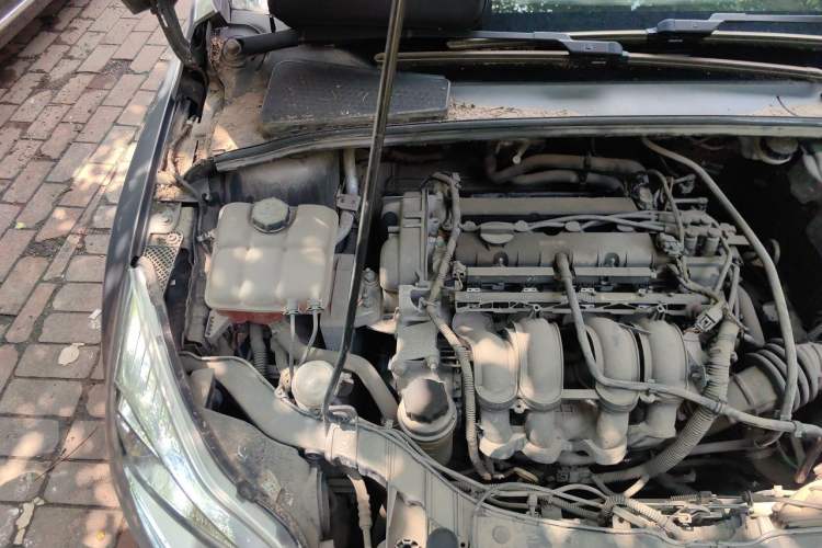 Used Ford Focus 2012 Sedan 1.6L Automatic Comfort Model Engine Bay Right