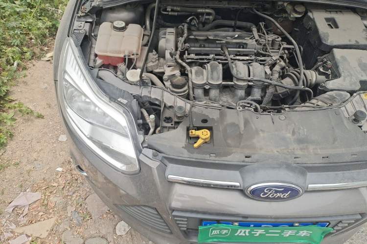 Used Ford Focus 2012 Sedan 1.6L Automatic Fashion Edition Engine Bay Right