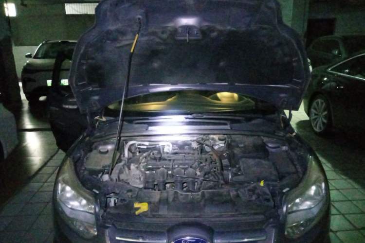 Used Ford Focus 2012 Sedan 1.6L Manual Fashion Edition Engine Bay