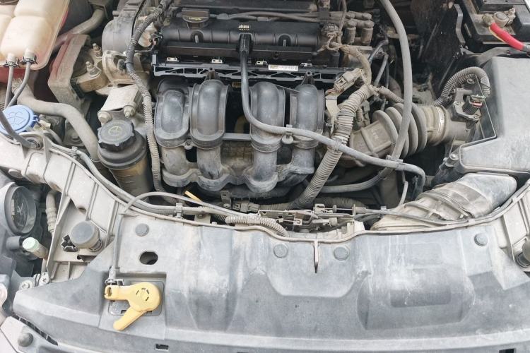 Used Ford Focus 2012 Sedan 1.6L Automatic Fashion Edition Engine Bay