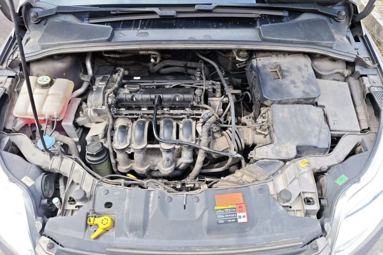 Used Ford Focus 2012 Sedan 1.6L Automatic Fashion Edition Engine Bay