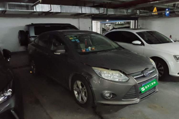 Used Ford Focus 2012 Sedan 1.6L Automatic Fashion Edition Front Right 45 Deg