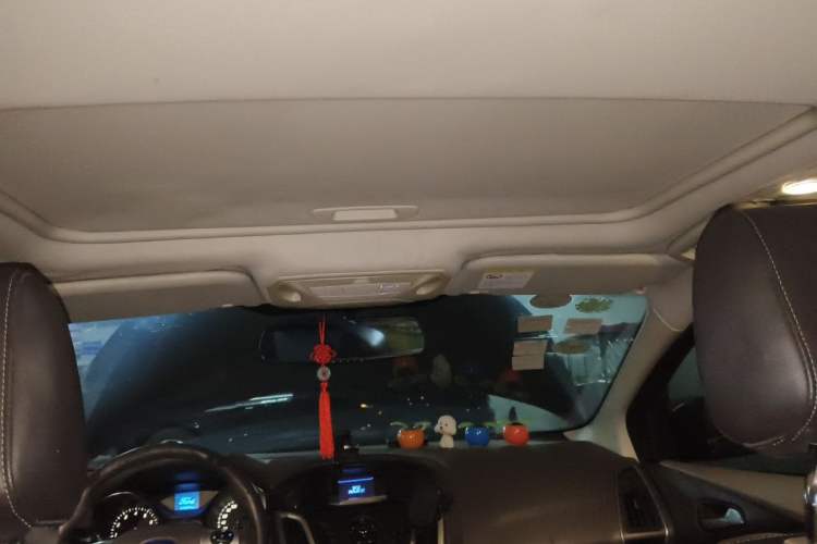 Used Ford Focus 2012 Sedan 1.6L Automatic Fashion Edition Headliner