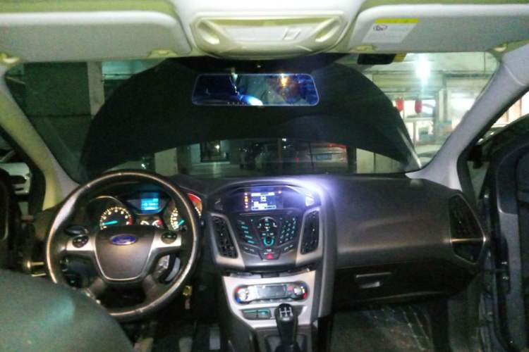 Used Ford Focus 2012 Sedan 1.6L Manual Fashion Edition Headliner