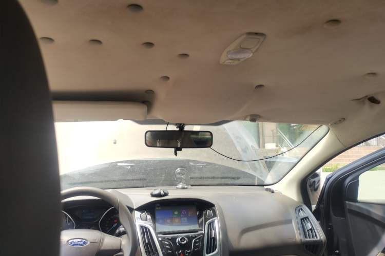 Used Ford Focus 2012 Sedan 1.6L Automatic Comfort Model Headliner