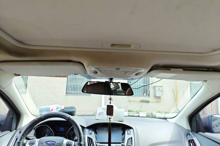 Used Ford Focus 2012 Sedan 1.6L Automatic Fashion Edition Headliner