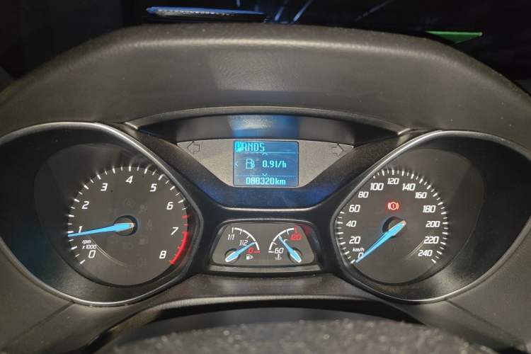 Used Ford Focus 2012 Sedan 1.6L Automatic Fashion Edition Instrument Cluster