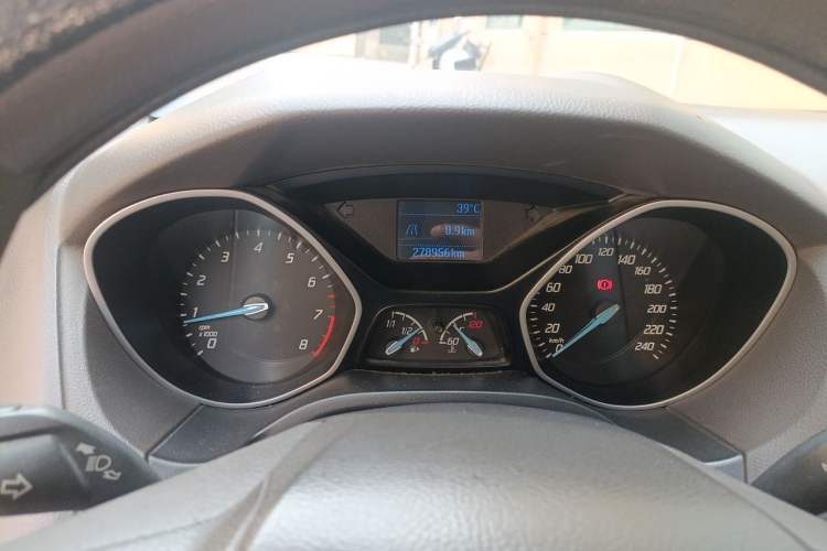 Used Ford Focus 2012 Sedan 1.6L Manual Comfort Model Instrument Cluster