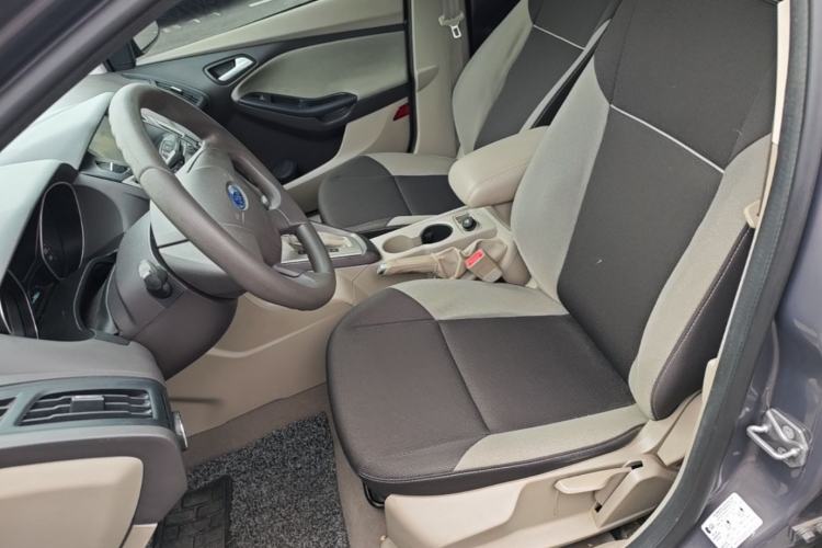 Used Ford Focus 2012 Sedan 1.6L Automatic Comfort Model Left Front Seat