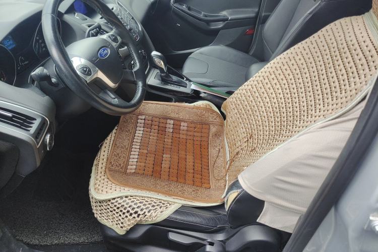 Used Ford Focus 2012 Sedan 1.6L Automatic Fashion Edition Left Front Seat