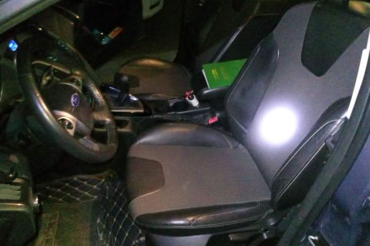 Used Ford Focus 2012 Sedan 1.6L Manual Fashion Edition Left Front Seat