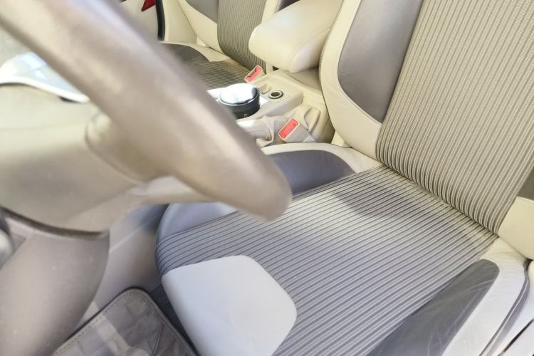 Used Ford Focus 2012 Sedan 1.6L Automatic Fashion Edition Left Front Seat