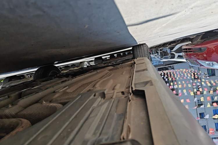 Used Ford Focus 2012 Sedan 1.6L Automatic Fashion Edition Left Side Sill