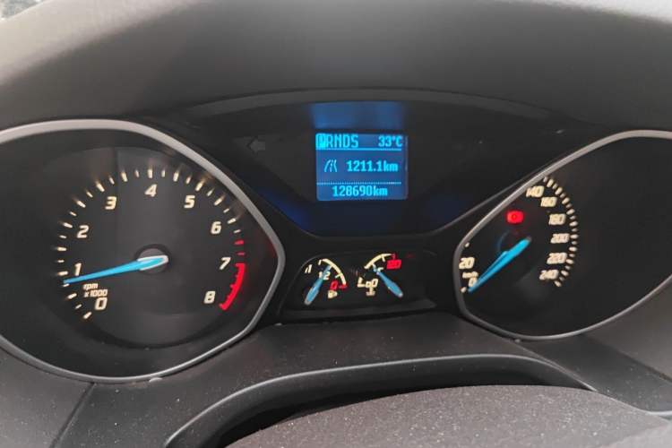 Used Ford Focus 2012 Sedan 1.6L Automatic Comfort Model Odometer Close Up