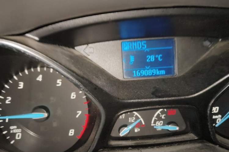 Used Ford Focus 2012 Sedan 1.6L Automatic Fashion Edition Odometer Close Up
