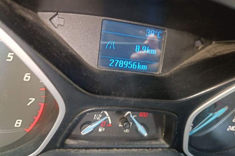 Used Ford Focus 2012 Sedan 1.6L Manual Comfort Model Odometer Close Up
