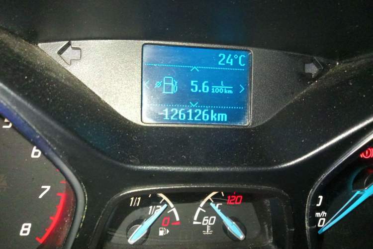 Used Ford Focus 2012 Sedan 1.6L Manual Fashion Edition Odometer Close Up