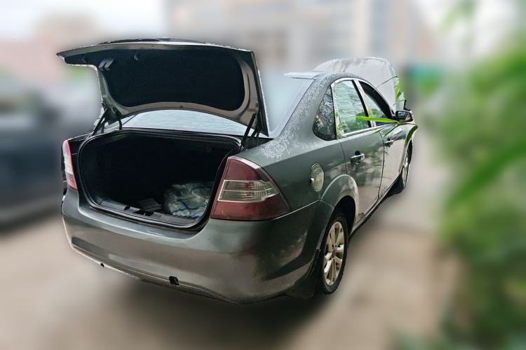 Used Ford Focus 2012 Sedan Classic 1.8L Manual Base Model Rear Right 45 Deg