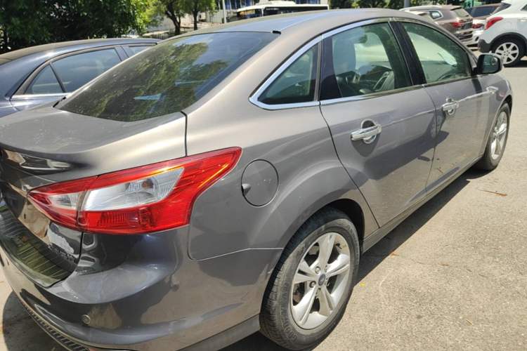 Used Ford Focus 2012 Sedan 1.6L Automatic Fashion Edition Rear Right 45 Deg