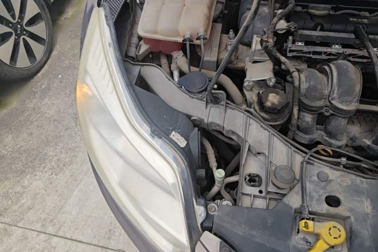 Used Ford Focus 2012 Sedan 1.6L Automatic Comfort Model Right Front Headlight