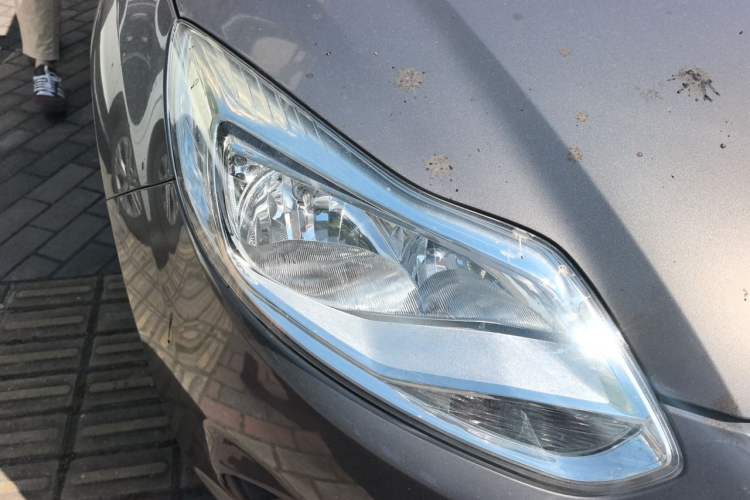 Used Ford Focus 2012 Sedan 1.6L Automatic Comfort Model Right Front Headlight