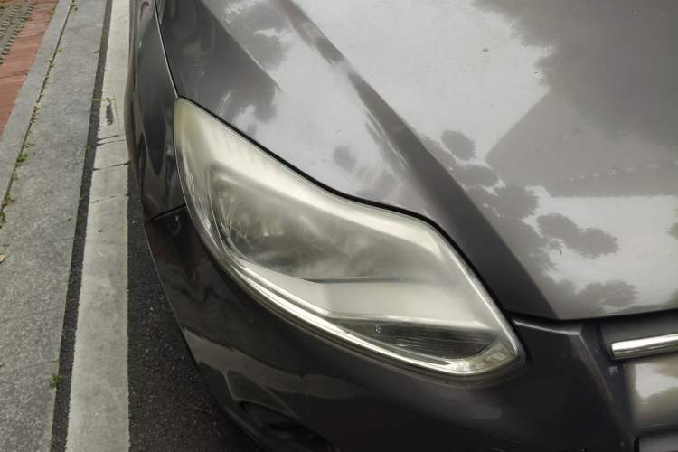 Used Ford Focus 2012 Sedan 1.6L Automatic Comfort Model Right Front Headlight