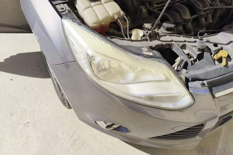 Used Ford Focus 2012 Sedan 1.6L Automatic Fashion Edition Right Front Headlight