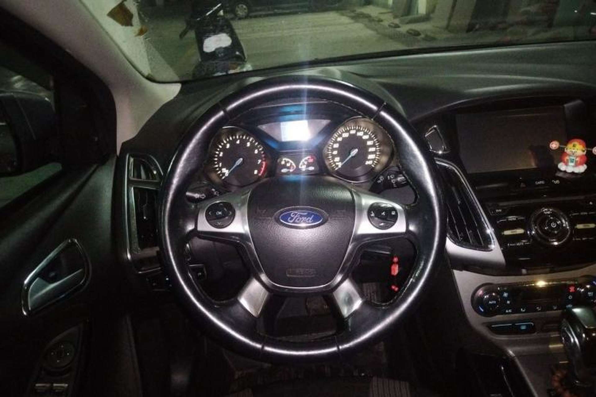 Used Ford Focus 2012 Sedan 1.6L Automatic Fashion Edition Steering Wheel
