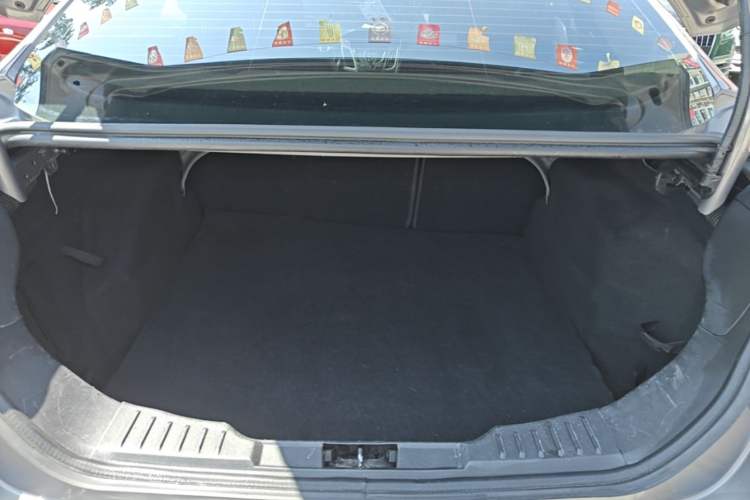 Used Ford Focus 2012 Sedan 1.6L Automatic Fashion Edition Trunk