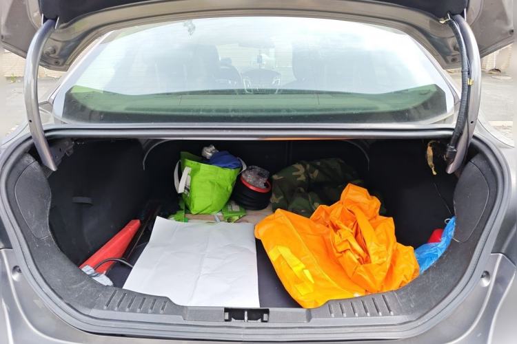 Used Ford Focus 2012 Sedan 1.6L Automatic Fashion Edition Trunk