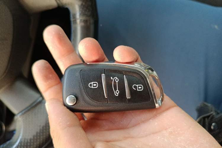 Used Ford Focus 2012 Sedan 1.6L Automatic Comfort Model Vehicle Key