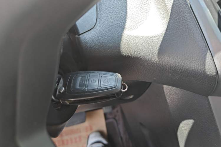 Used Ford Focus 2012 Sedan 1.6L Automatic Fashion Edition Vehicle Key