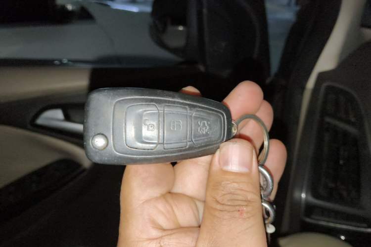 Used Ford Focus 2012 Sedan 1.6L Automatic Fashion Edition Vehicle Key