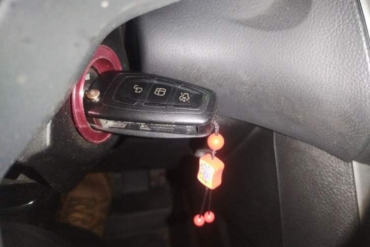 Used Ford Focus 2012 Sedan 1.6L Automatic Fashion Edition Vehicle Key