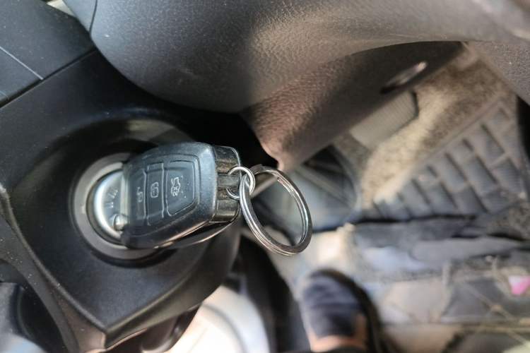 Used Ford Focus 2012 Sedan 1.6L Automatic Fashion Edition Vehicle Key
