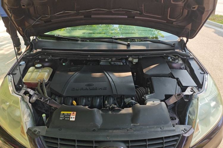 Used Ford Focus 2012 Sedan Classic 1.8L Automatic Fashion Edition Engine Bay