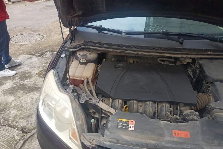 Used Ford Focus 2012 Sedan Classic 1.8L Manual Base Model Engine Bay Right