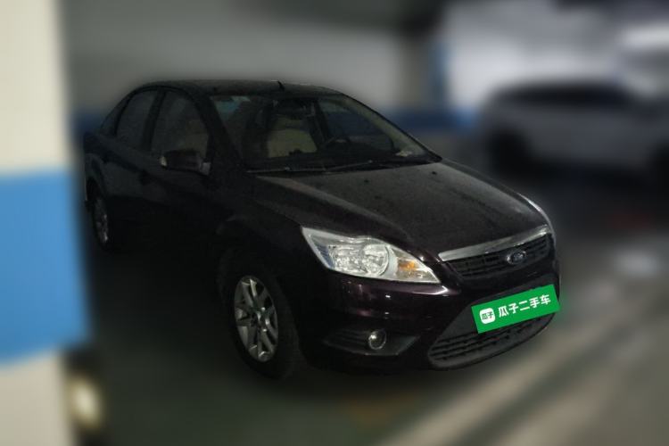Used Ford Focus 2012 Sedan Classic 1.8L Automatic Base Model Front Right 45 Deg