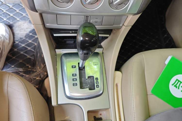 Used Ford Focus 2012 Sedan Classic 1.8L Automatic Fashion Edition Gear Lever