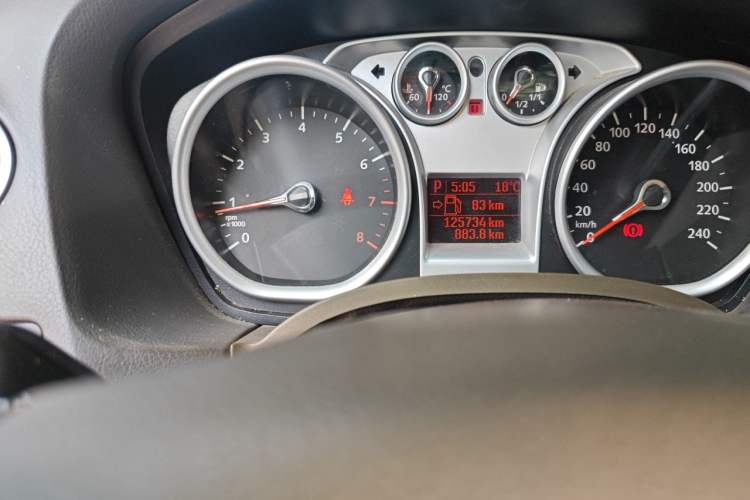 Used Ford Focus 2012 Sedan Classic 1.8L Automatic Fashion Edition Odometer Close Up