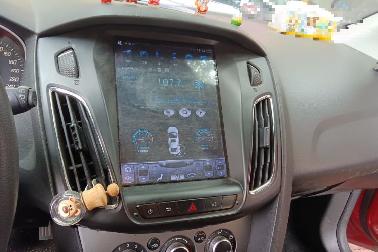 Used Ford Focus 2012 Hatchback 1.6L Automatic Comfort Model Audio And AC Panel