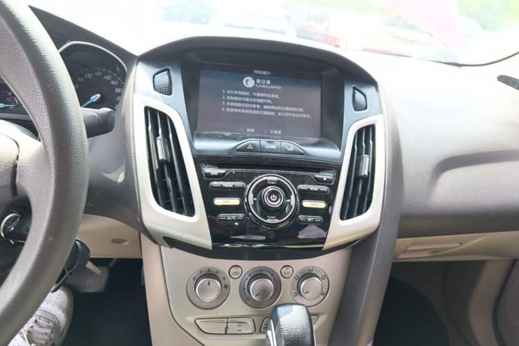 Used Ford Focus 2012 Sedan 1.6L Automatic Comfort Model Audio And AC Panel