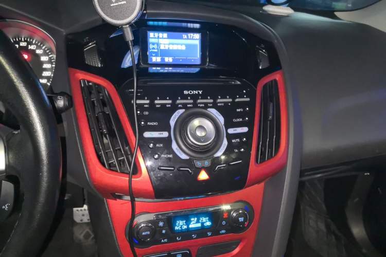 Used Ford Focus 2012 Hatchback 2.0L Manual Luxury Sport Model Audio And AC Panel