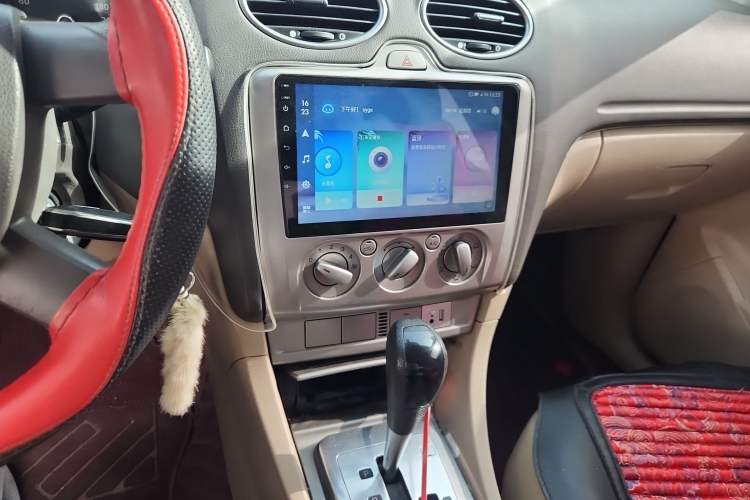 Used Ford Focus 2012 Hatchback Classic 1.8L Automatic Fashion Edition Audio And AC Panel