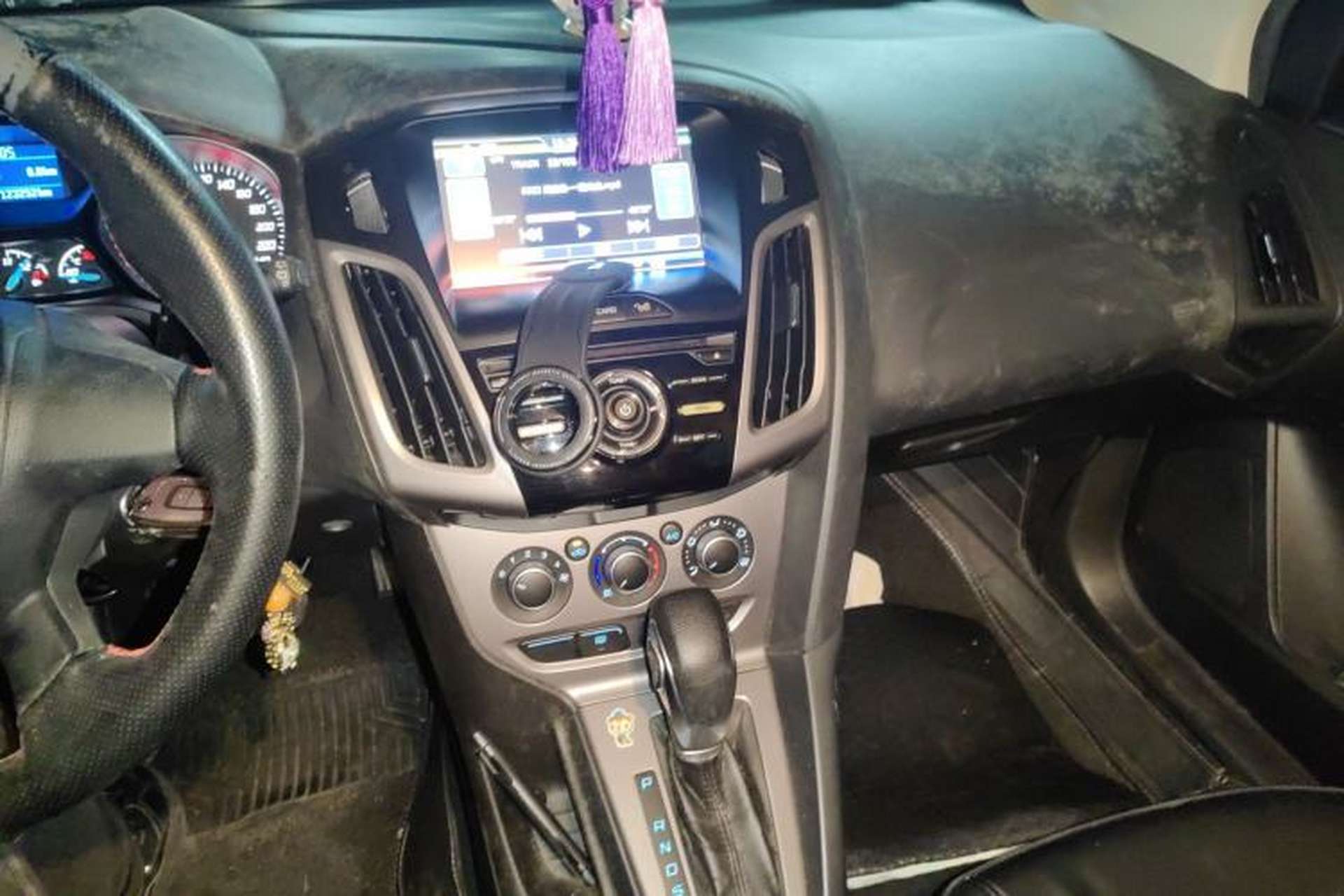 Used Ford Focus 2012 Hatchback 1.6L Automatic Comfort Model Audio And AC Panel