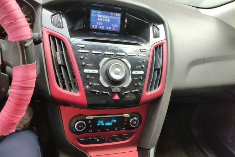 Used Ford Focus 2012 Hatchback 2.0L Manual Luxury Sport Model Audio And AC Panel