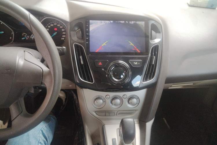 Used Ford Focus 2012 Sedan 1.6L Automatic Comfort Model Audio And AC Panel